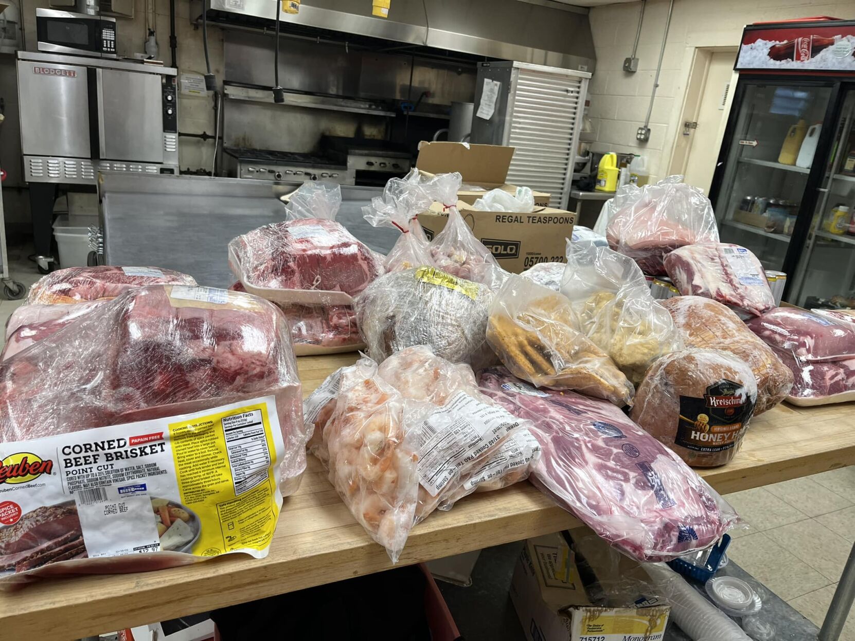 a table of uncooked meat